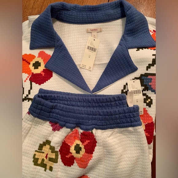 Cozy Quilted Pajama Set
Anthropologie
In: Ivory Pattern - Picture 5 of 5